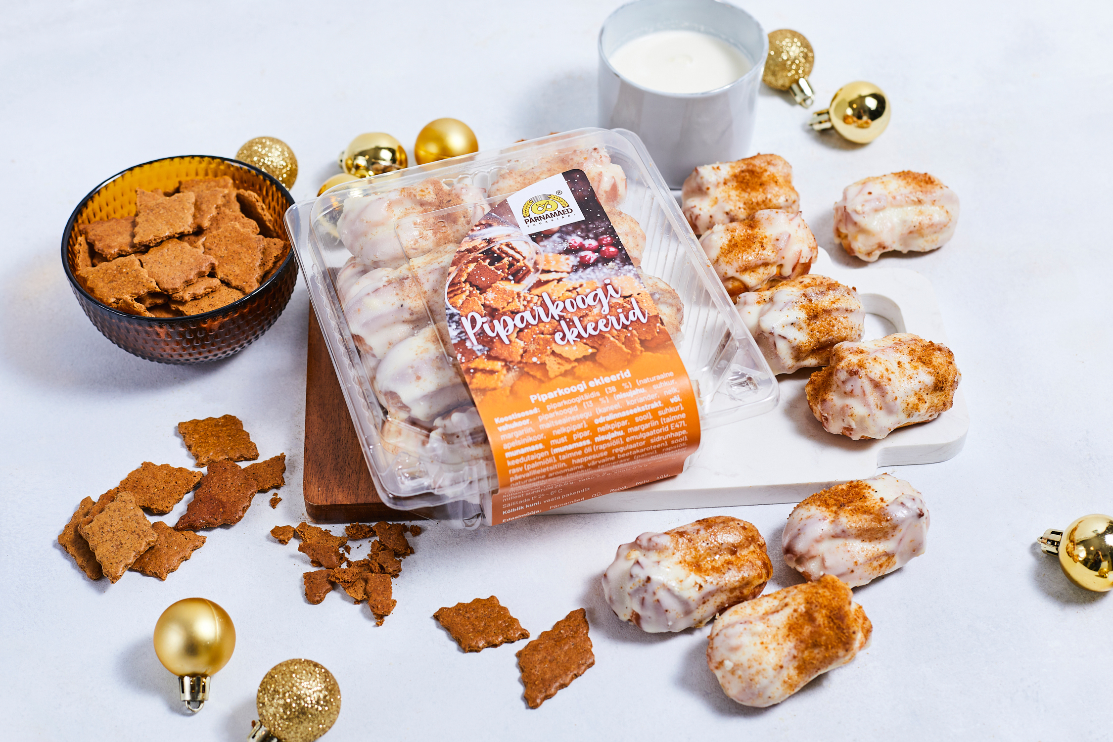 Väikesed ekleerid piparkoogikreemiga